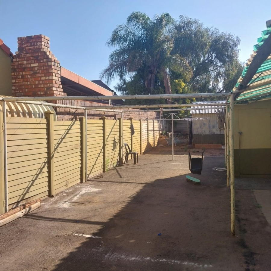 7 Bedroom Property for Sale in Carters Glen Northern Cape